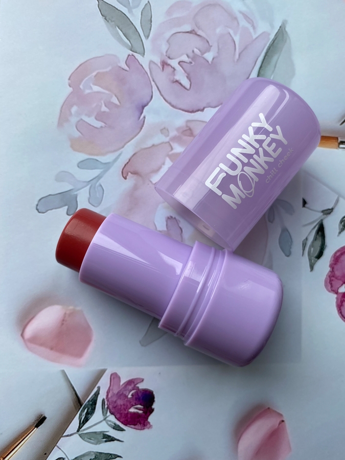 Funky Monkey Румяна для лица в стике Chill cheek в оттенке 04