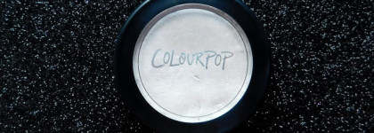 Еще один хайлайтер из коллекции. Colourpop Super Shock Cheek в оттенке Fanny Pack