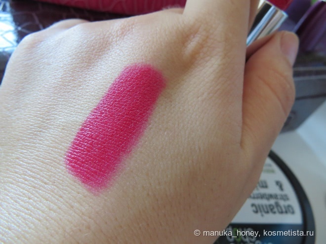 Помады I’m Pure Colour Lipstick Absolute Shine из коллекции Pupa Velvet Garden в оттенках 311 и 418