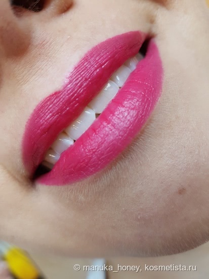 Помады I’m Pure Colour Lipstick Absolute Shine из коллекции Pupa Velvet Garden в оттенках 311 и 418