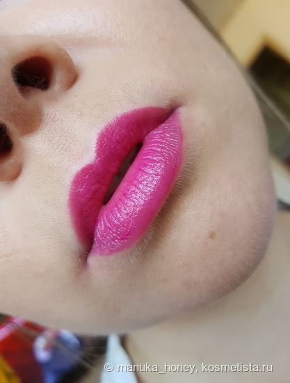 Помады I’m Pure Colour Lipstick Absolute Shine из коллекции Pupa Velvet Garden в оттенках 311 и 418