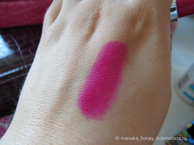 Помады I’m Pure Colour Lipstick Absolute Shine из коллекции Pupa Velvet Garden в оттенках 311 и 418