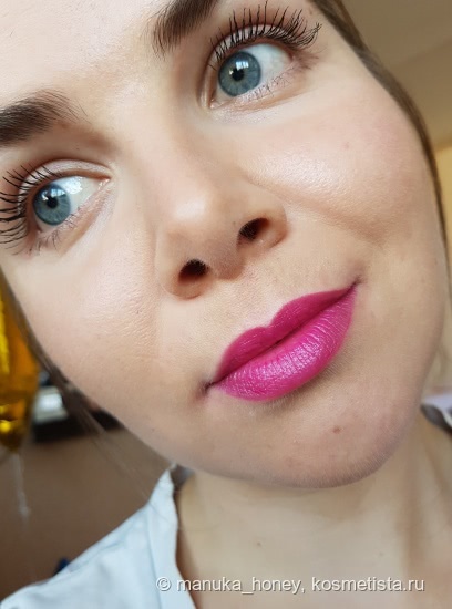 Помады I’m Pure Colour Lipstick Absolute Shine из коллекции Pupa Velvet Garden в оттенках 311 и 418