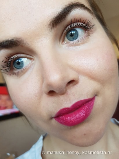Помады I’m Pure Colour Lipstick Absolute Shine из коллекции Pupa Velvet Garden в оттенках 311 и 418