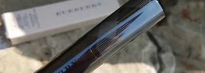 Помада Burberry Full Kisses в оттенке 529 English Rose