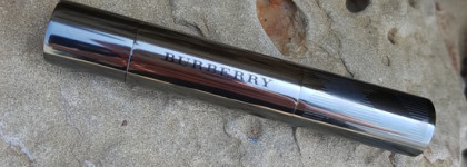 Помада Burberry Full Kisses в оттенке 529 English Rose