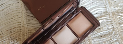 Набор подсвечивающих пудр для лица Hourglass Ambient Lighting Palette
