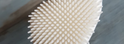 Уход за лицом от Double Dare: силиконовая щеточка для лица, медовый гель для умывания и маска-вуаль с пептидами