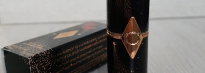 Губная помада Charlotte Tilbury Hot Lips 2 в оттенке JK Magic