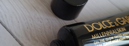 Увлажняющий тональный крем с эффектом сияния Dolce & Gabbana Millennialskin On-The-Glow Tinted Moisturizer SPF 30 PA+++ в оттенке Natural Light-Medium 1