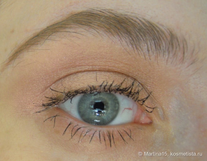 Сама нежность.Тени для век Chanel Illusion D`ombre Velvet long wear Luminous Matte eyeshadow #98 Melody