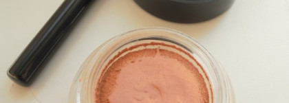 Сама нежность.Тени для век Chanel Illusion D`ombre Velvet long wear Luminous Matte eyeshadow #98 Melody