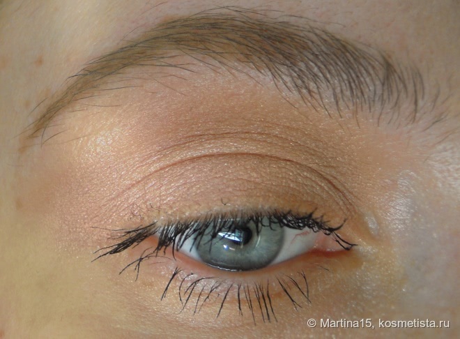 Сама нежность.Тени для век Chanel Illusion D`ombre Velvet long wear Luminous Matte eyeshadow #98 Melody
