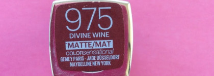 Maybelline Color Sensational creamy matte lipstick #975 divine wine