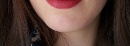 Помада-карандаш для губ Essence Velvet stick matt lip colour 05 Plum perfect