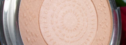 Бронзирующая пудра Essence Luminous matt bronzing powder в оттенке №01
