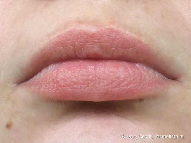Уход для губ с клеточным комплексом Lip Shaper Lip and Contour Remodelling Care от La Colline