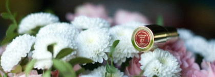 Миниатюра помады Clarins Joli Rouge Brilliant в оттенке 07 – raspberry