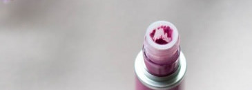 MAC Retro Liquid Lipcolour в оттенке Tailored To Tease
