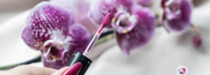 MAC Retro Liquid Lipcolour в оттенке Tailored To Tease