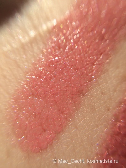 Shiseido Shimmering Rouge в оттенке PK311