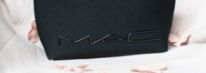 Набор Look In A Box: Girl Band Glam от MAC