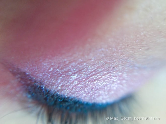 Urban Decay eyeshadow в оттенке Tonic