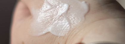 Приятно удивиший крем для рук Nivea "Питание и забота" Миндальное масло