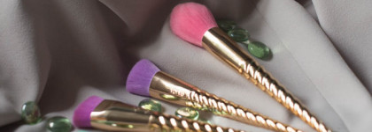 Magic wands brush set от Tarte