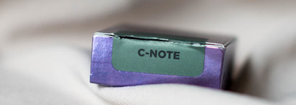 Urban Decay eyeshadow #C note