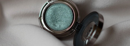 Urban Decay eyeshadow #C note