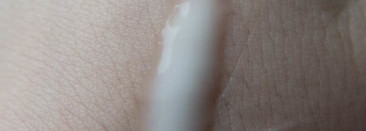 Гиалуроновый крем-филлер AquaFiller для кожи вокруг глаз Novosvit Pharma Laboratory