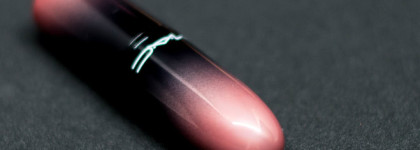 МАС Love me lipstick