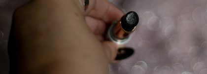 Неготично-черная Kiko Milano Jelly Stylo #514 Starry Black