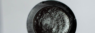 Черные румяна BeautyDrugs Mystery Blush #Mauve