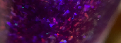 Таммивский Пульсар в текстуре Ультрафиолета: лак для ногтей Alvin D'or Chameleon Festival #11