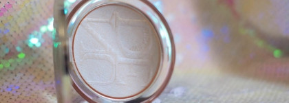 Нетипичный оттенок для люкса: Dior Diorskin Nude Air Luminizer 06