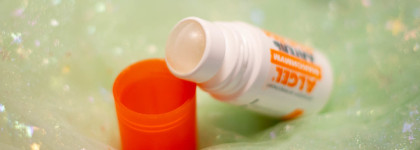 Российский уход: дезодорант-антиперспирант Алгель Максимум и крем с гиалуроновой кислотой Скин-Актив