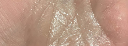 Российский уход: дезодорант-антиперспирант Алгель Максимум и крем с гиалуроновой кислотой Скин-Актив