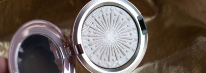 MAC Extra Dimension Skinfinish Let it glow