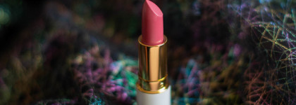 Глянцевая помада-бальзам Uvinion Mrs