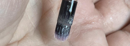 Лучший серый беж от Arive Makeup Comfort Shine Lip Gloss 03 Silver Lining