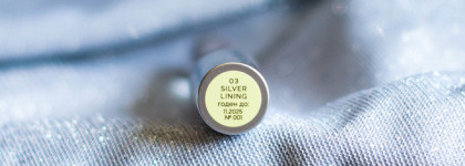 Лучший серый беж от Arive Makeup Comfort Shine Lip Gloss 03 Silver Lining