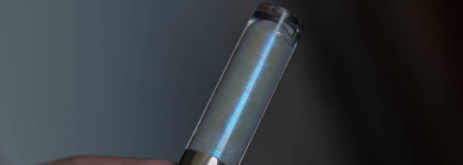 Шикарный плампер для Снежной Королевы Shik Lip Gloss Care Merry Dancers