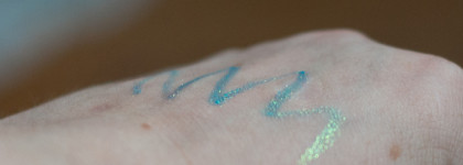 Beauty Bomb UFO Eye Pencil Holographic Conspiracy 03 Wait a minute