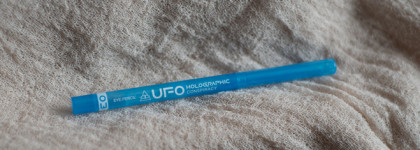 Beauty Bomb UFO Eye Pencil Holographic Conspiracy 03 Wait a minute