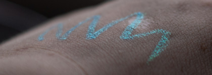 Beauty Bomb UFO Eye Pencil Holographic Conspiracy 03 Wait a minute