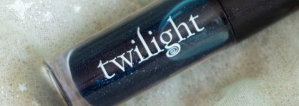 Colourpop x Twilight Lux Lip Oil Team Edward