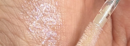 MAC Lipglass Air Non-Sticky Gloss #Frozen