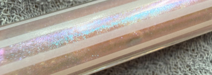 MAC Lipglass Air Non-Sticky Gloss #Frozen